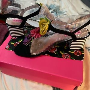 Betsey Johnson - adorable heels!